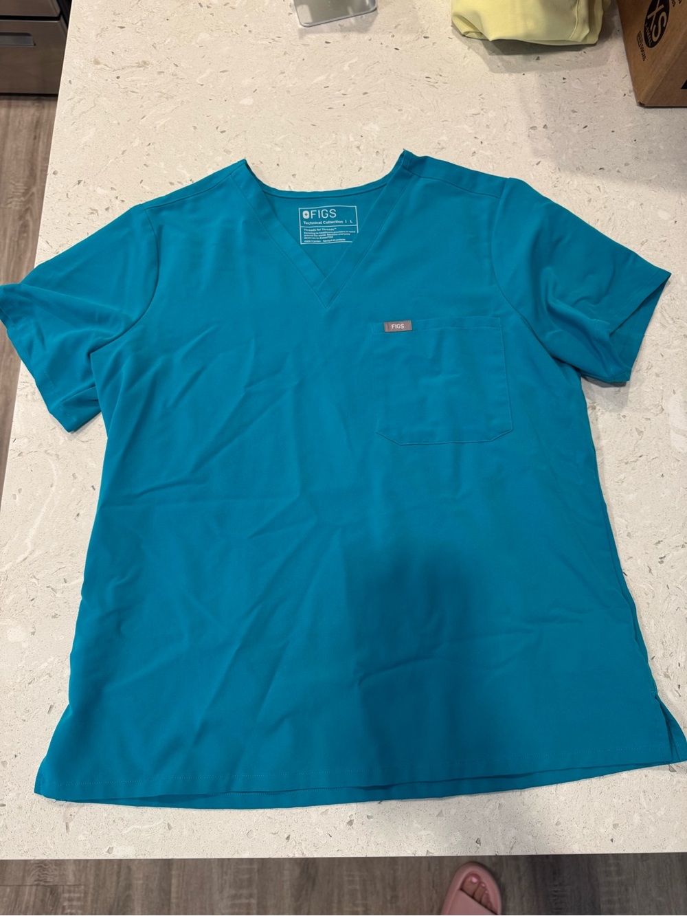 Figs Women’s Teal V-Neck Short Sleeve Top